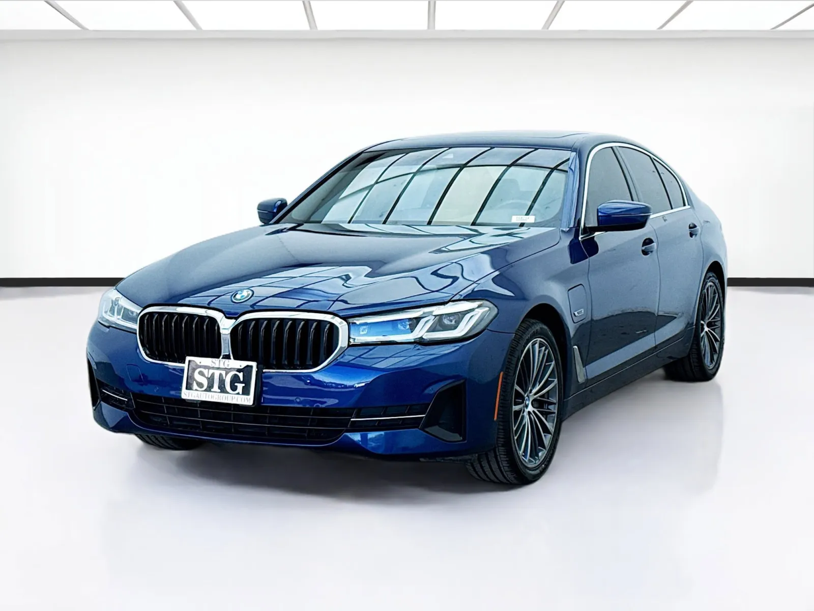 Blue 2023 BMW 5 Series 530e iPerformance for sale in Bellflower, CA