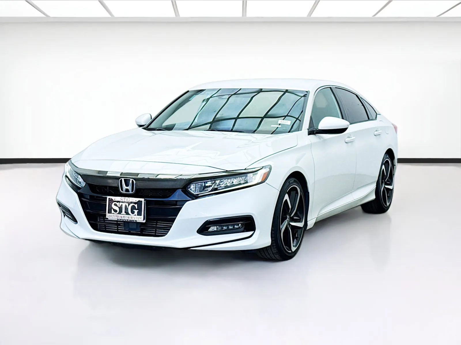 White 2018 Honda Accord Sedan Sport for sale in Bellflower, CA