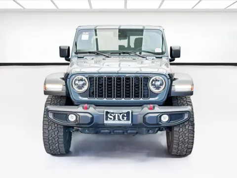 Photos of 2025 Jeep Gladiator Rubicon for sale in Bellflower, CA at STG Bellflower