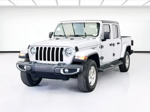 Silver 2022 Jeep Gladiator Sport for sale in Bellflower, CA