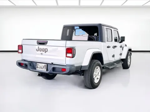 More photos of 2022 Jeep Gladiator Sport at STG Bellflower, CA
