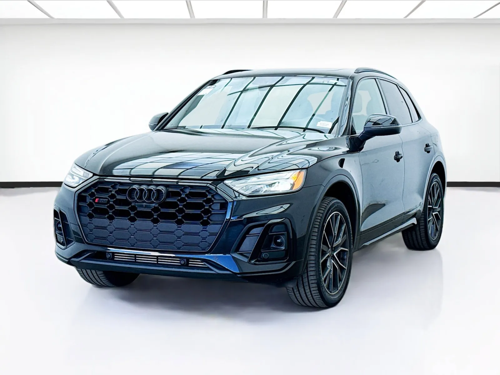 Black 2023 Audi SQ5 Premium Plus quattro w/Premium Plus Package for sale in Bellflower, CA