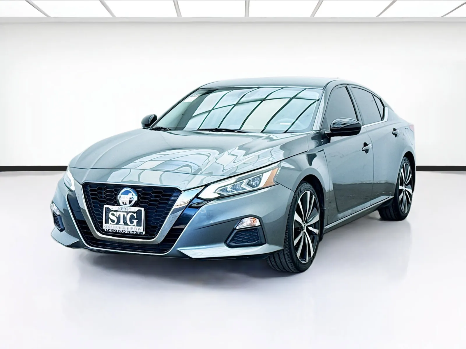 2020 Nissan Altima SR