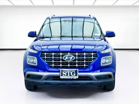 Photos of 2020 Hyundai Venue SEL for sale in Bellflower, CA at STG Bellflower