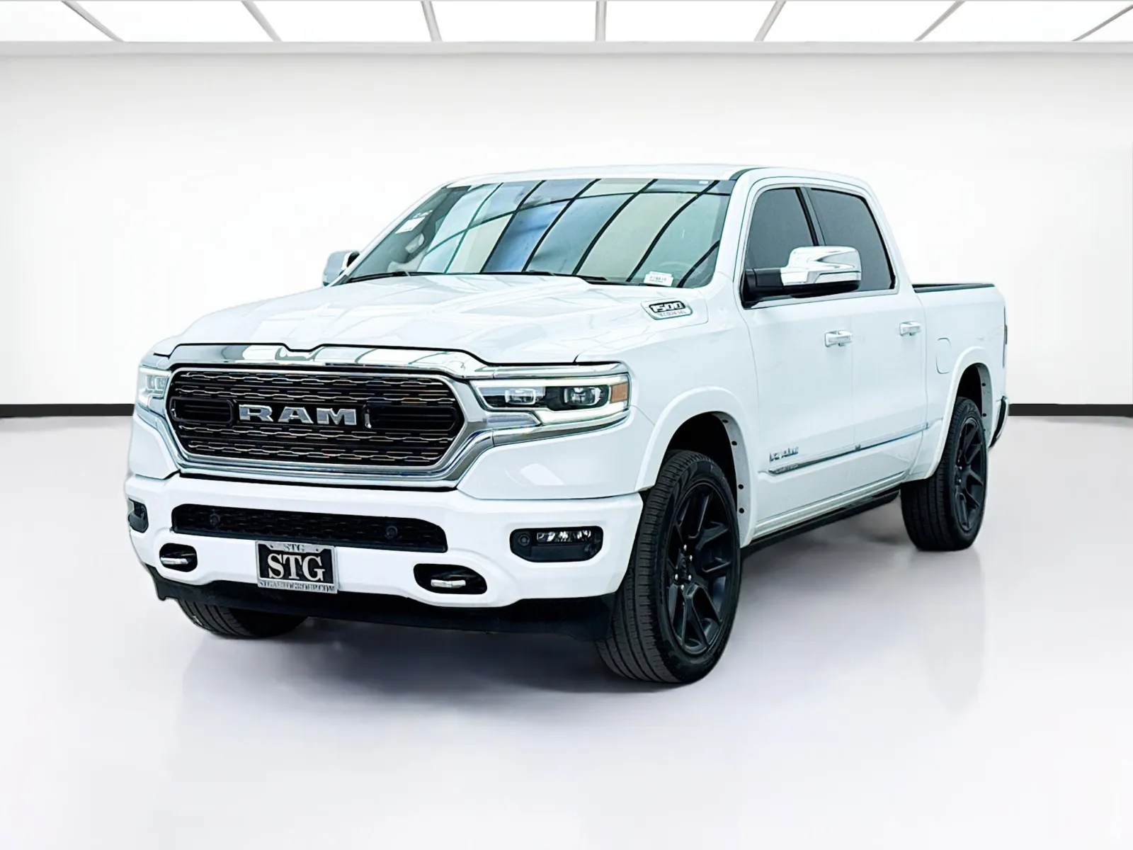 White 2022 Ram 1500 Limited for sale in Bellflower, CA