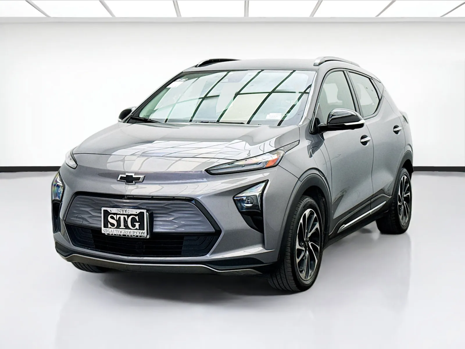 Gray 2023 Chevrolet Bolt EUV Premier for sale in Bellflower, CA