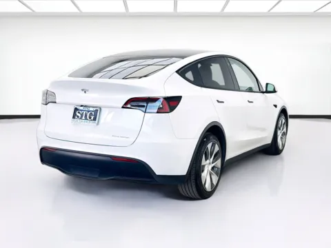 More photos of 2021 Tesla Model Y Long Range at STG Bellflower, CA