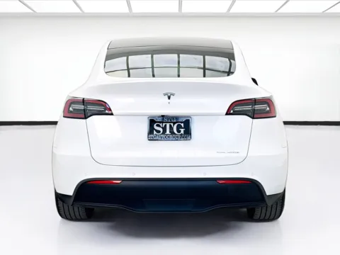 More photos of 2021 Tesla Model Y Long Range at STG Bellflower, CA