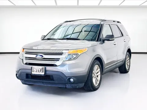Gray 2013 Ford Explorer XLT for sale in Bellflower, CA