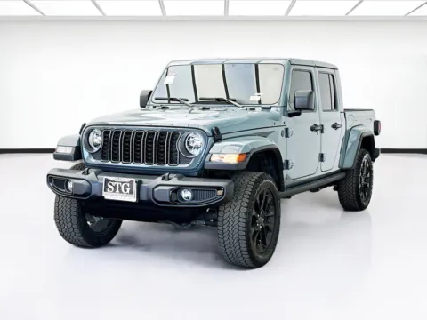 Blue 2025 Jeep Gladiator Nighthawk for sale in Bellflower, CA