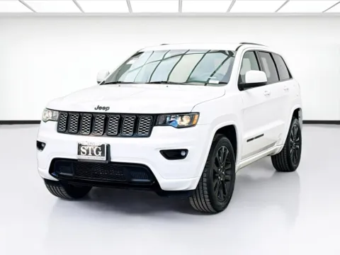 White 2017 Jeep Grand Cherokee Altitude for sale in Bellflower, CA
