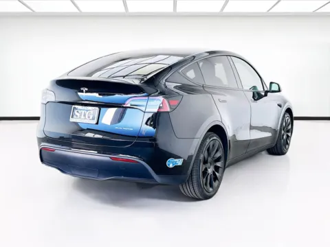 More photos of 2021 Tesla Model Y Long Range at STG Bellflower, CA