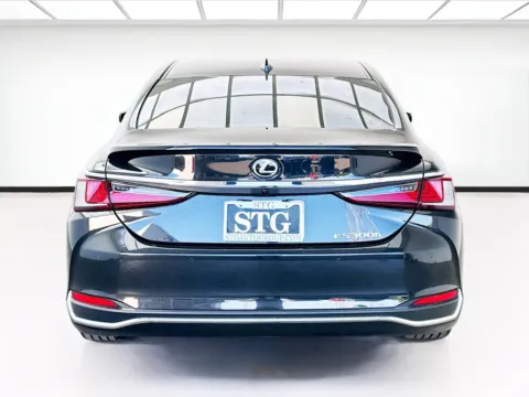 More photos of 2025 Lexus ES 300h PREMIUM PACKAGE at STG Bellflower, CA
