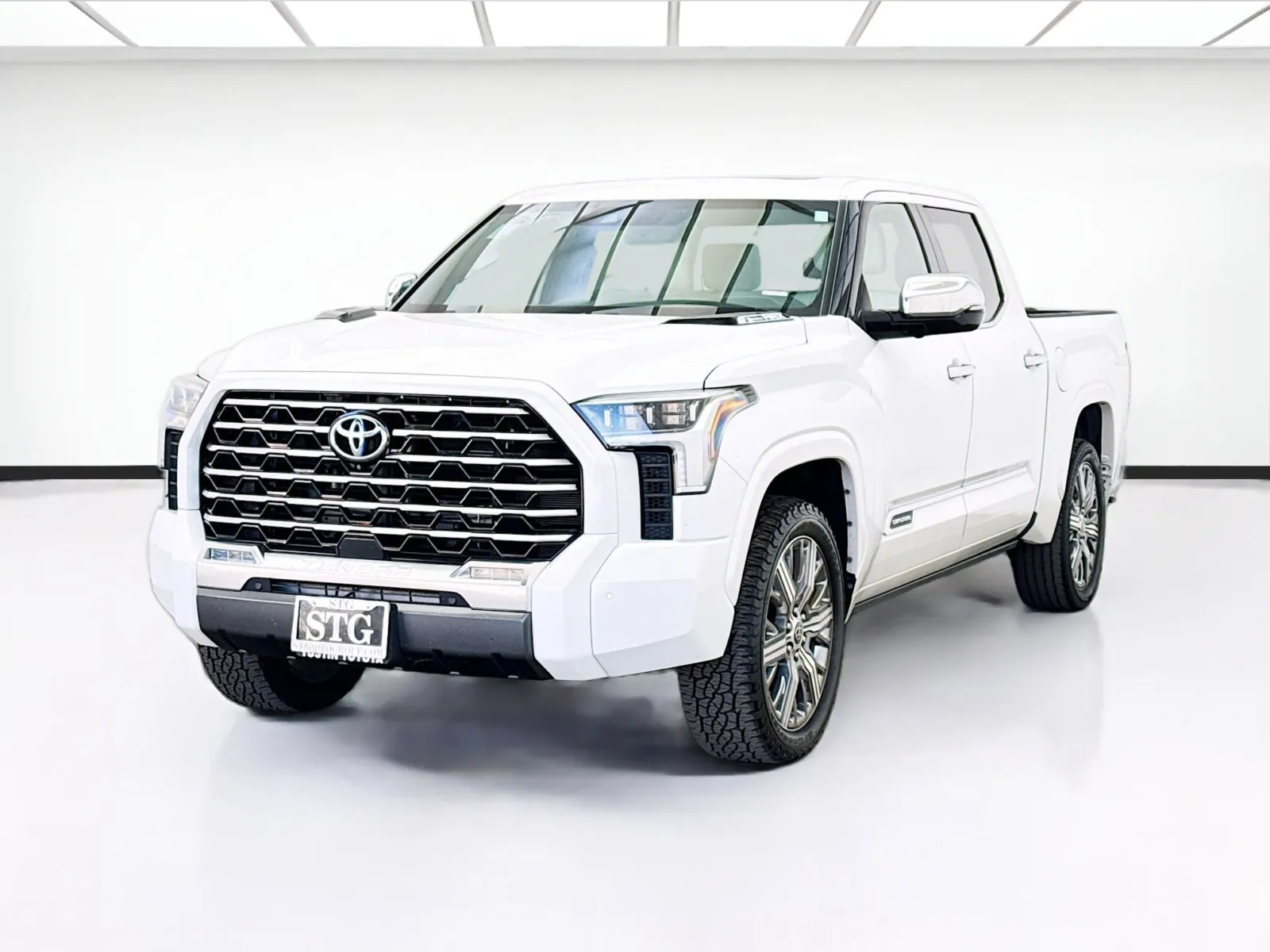 White 2023 Toyota Tundra Capstone for sale in Bellflower, CA