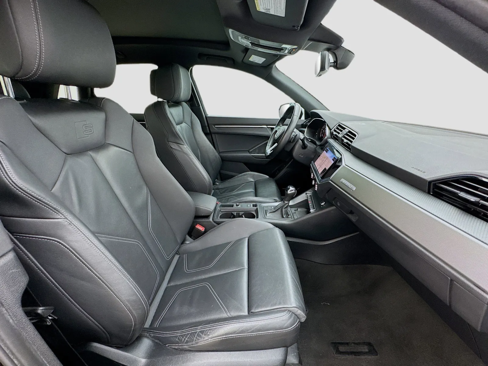Audi Q3 photo 19