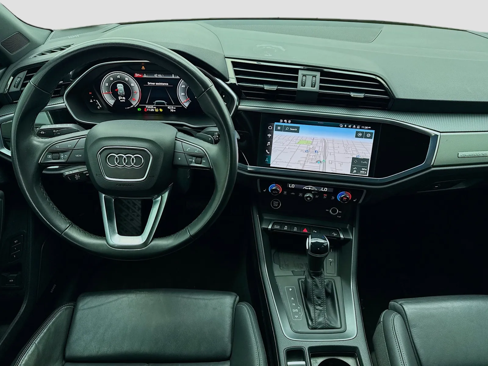 Audi Q3 photo 14