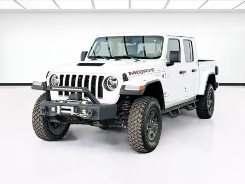 White 2020 Jeep Gladiator Mojave for sale in Bellflower, CA