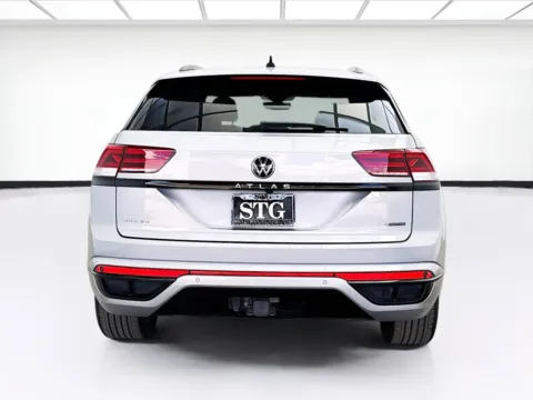 More photos of 2023 Volkswagen Atlas Cross Sport V6 SEL R-Line Black 4Motion at STG Bellflower, CA