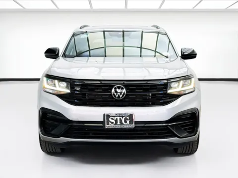 Photos of 2023 Volkswagen Atlas Cross Sport V6 SEL R-Line Black 4Motion for sale in Bellflower, CA at STG Bellflower