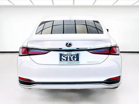 More photos of 2023 Lexus ES 300h at STG Bellflower, CA