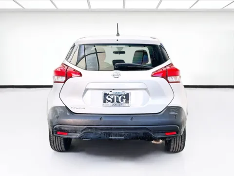 More photos of 2020 Nissan Kicks S at STG Bellflower, CA