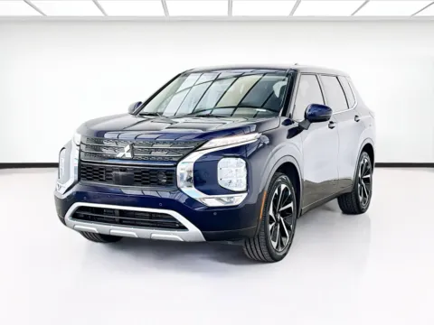 Blue 2024 Mitsubishi Outlander SE for sale in Bellflower, CA