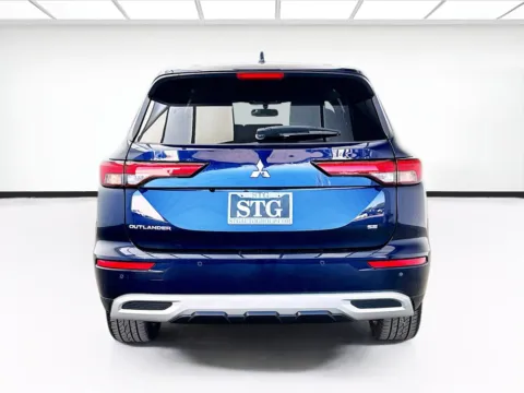 More photos of 2024 Mitsubishi Outlander SE at STG Bellflower, CA