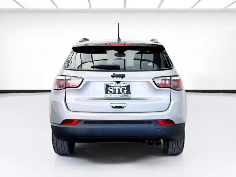 More photos of 2019 Jeep Compass Altitude at STG Bellflower, CA