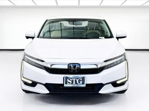 Photos of 2018 Honda Clarity Plug-In Hybrid Touring for sale in Bellflower, CA at STG Bellflower