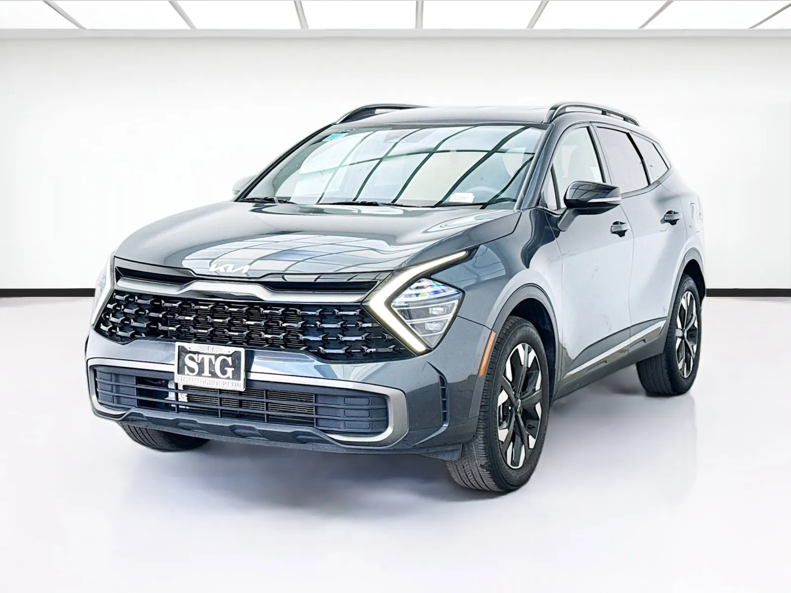 Gray 2024 Kia Sportage X-Line for sale in Bellflower, CA