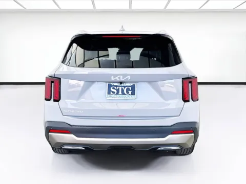 More photos of 2025 Kia Sorento S at STG Bellflower, CA
