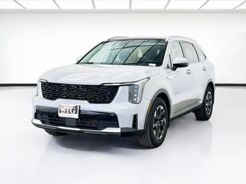 Gray 2025 Kia Sorento S for sale in Bellflower, CA