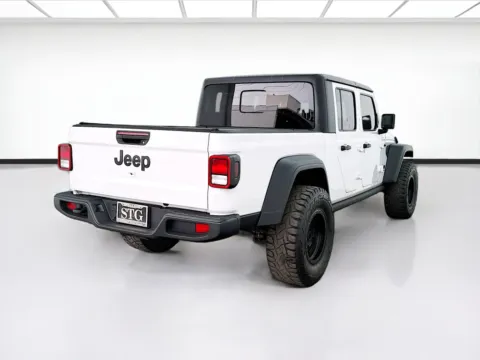 More photos of 2020 Jeep Gladiator Sport S at STG Bellflower, CA