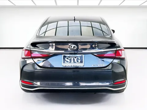 More photos of 2024 Lexus ES 300h W/PREMIUM & TECHNOLOGY PACKAGES at STG Bellflower, CA