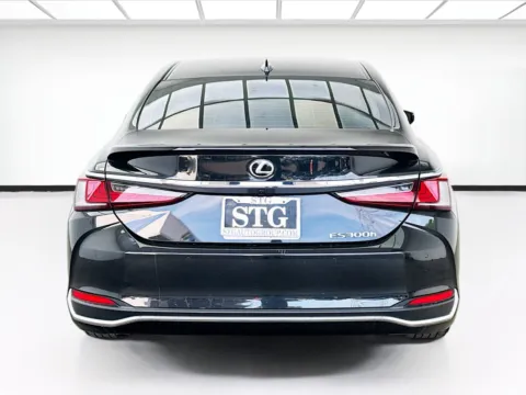 More photos of 2025 Lexus ES 300h PREMIUM PACKAGE at STG Bellflower, CA