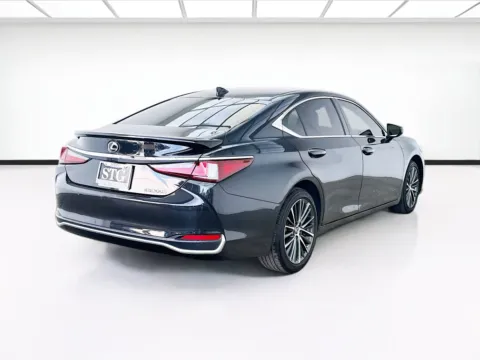 More photos of 2025 Lexus ES 300h PREMIUM PACKAGE at STG Bellflower, CA