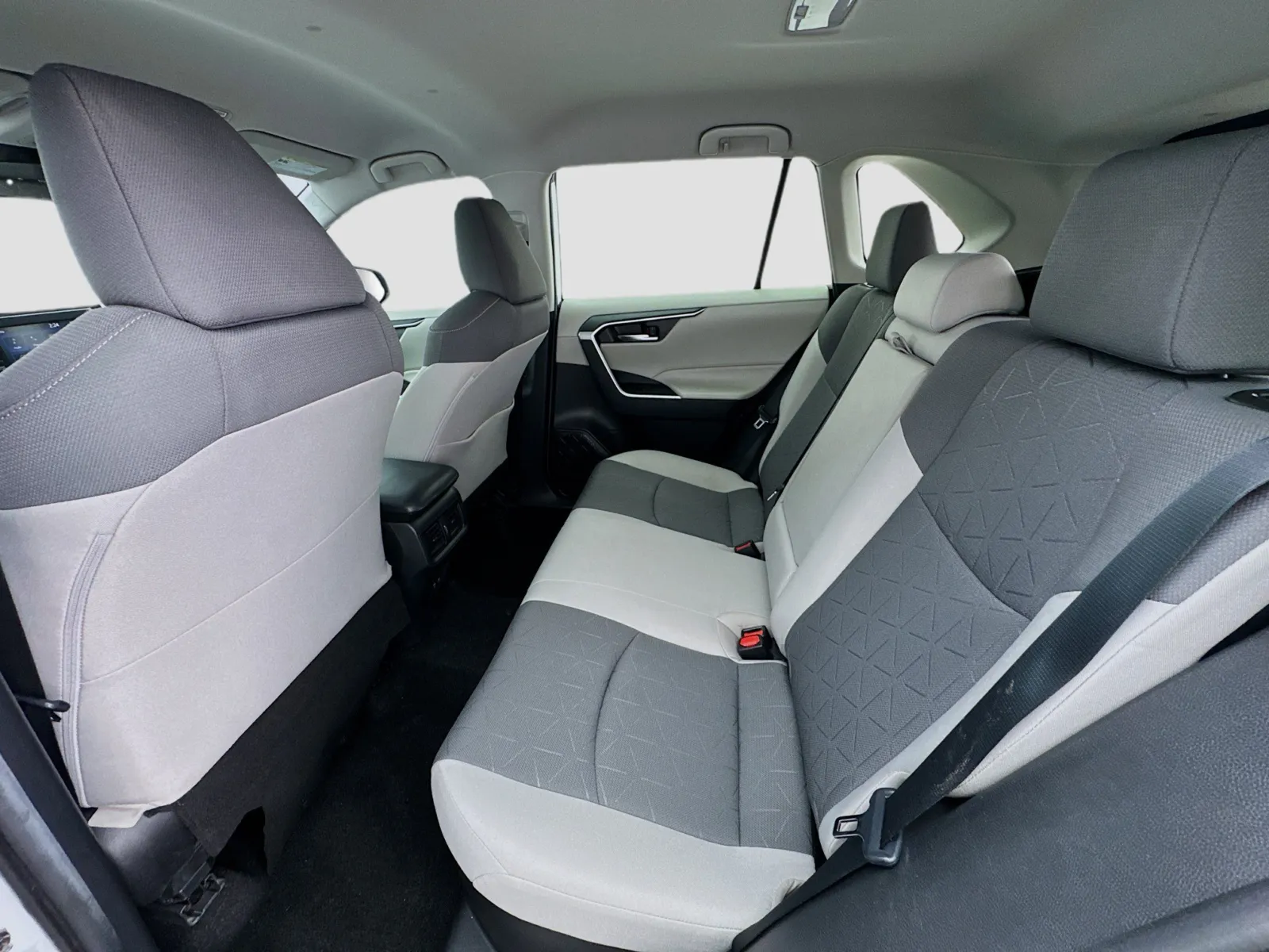 Toyota RAV4 photo 15