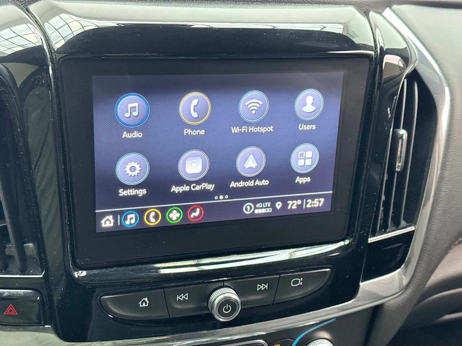 Chevrolet Traverse photo 9