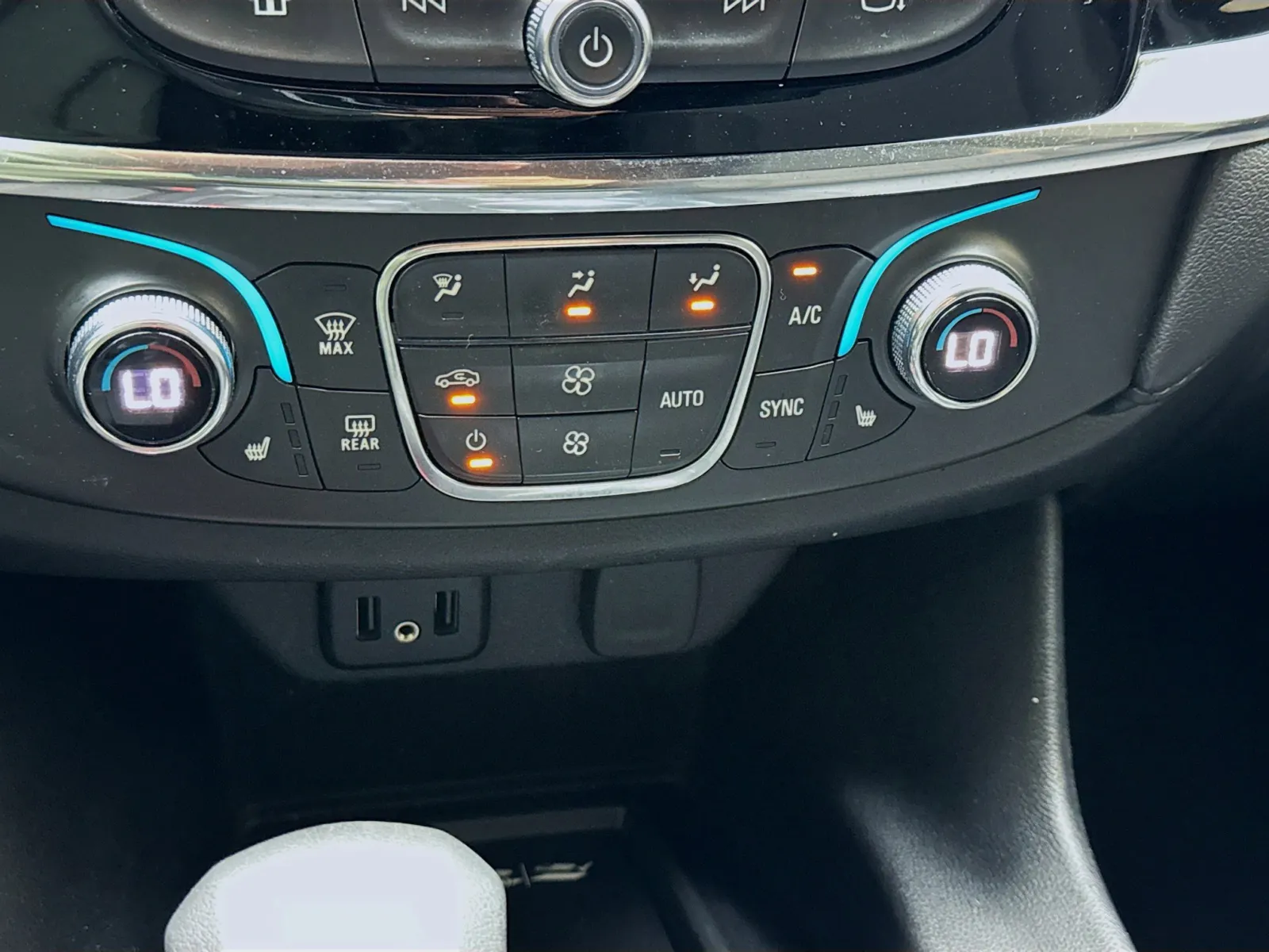 Chevrolet Traverse photo 12