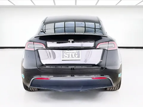 More photos of 2025 Tesla Model Y Performance at STG Bellflower, CA