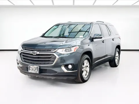 Gray 2018 Chevrolet Traverse LT Cloth w/1LT for sale in Bellflower, CA