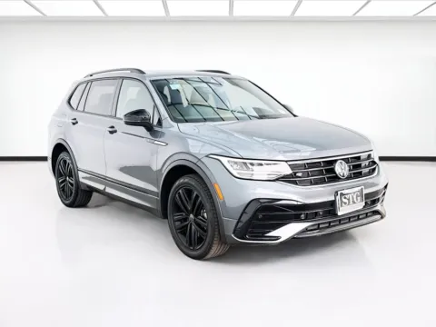 Another view of 2022 Volkswagen Tiguan 2.0T SE R-Line Black for sale in Bellflower, CA at STG Bellflower