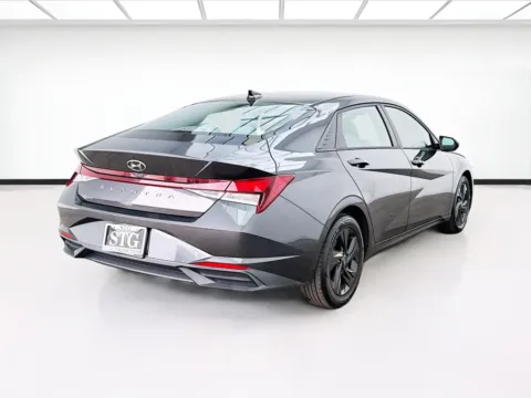 More photos of 2021 Hyundai Elantra SEL at STG Bellflower, CA