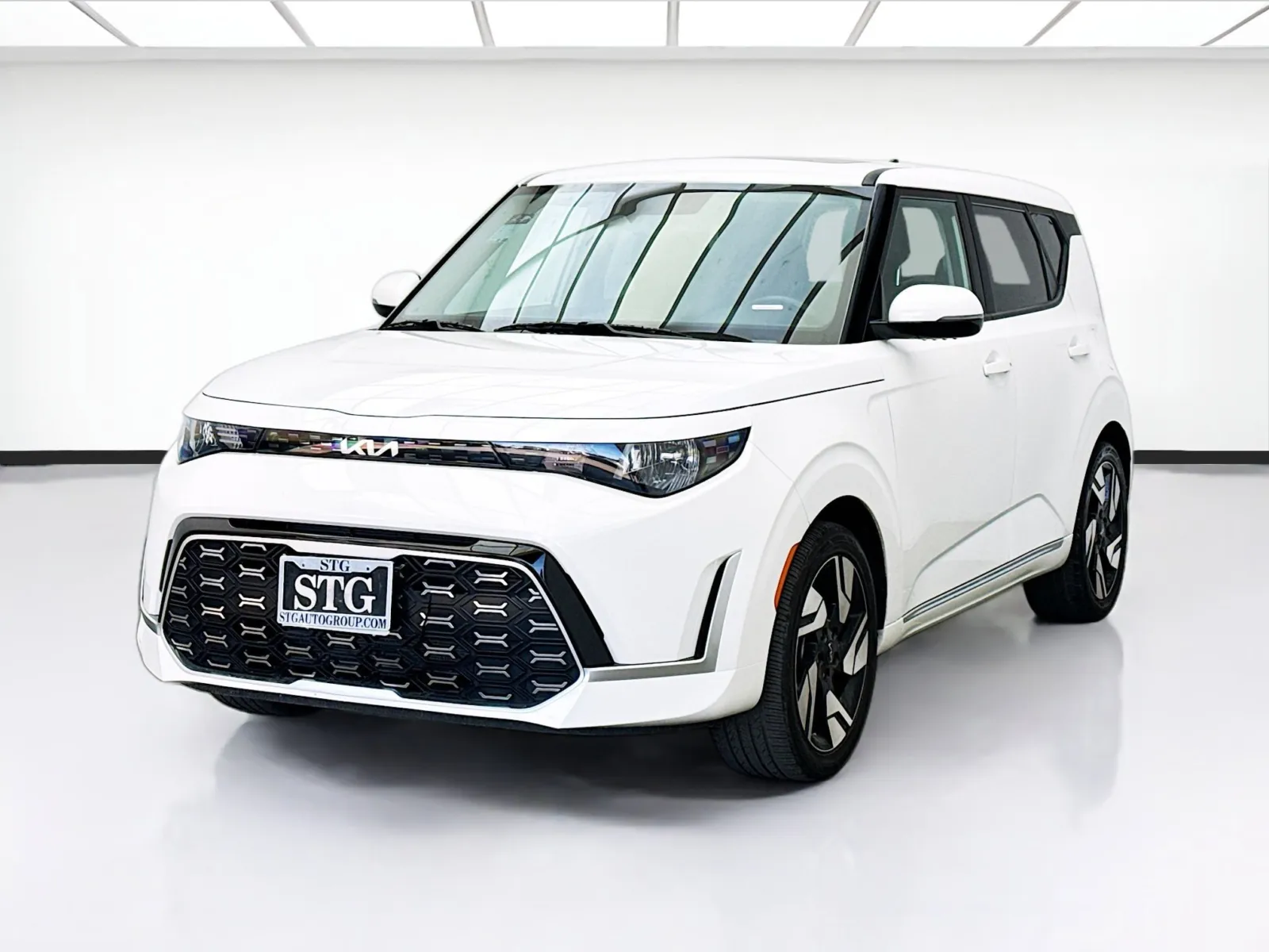 White 2024 Kia Soul GT-Line for sale in Bellflower, CA