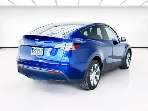 More photos of 2022 Tesla Model Y Long Range at STG Bellflower, CA