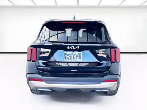 More photos of 2025 Kia Sorento S at STG Bellflower, CA
