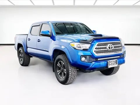 Another view of 2017 Toyota Tacoma TRD Sport for sale in Bellflower, CA at STG Bellflower