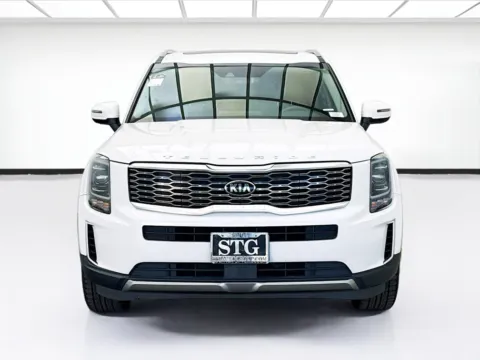 Photos of 2020 Kia Telluride S for sale in Bellflower, CA at STG Bellflower