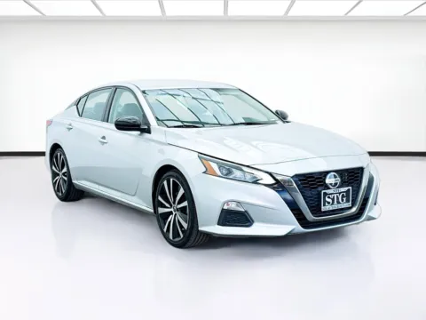 Another view of 2020 Nissan Altima 2.5 SR for sale in Bellflower, CA at STG Bellflower