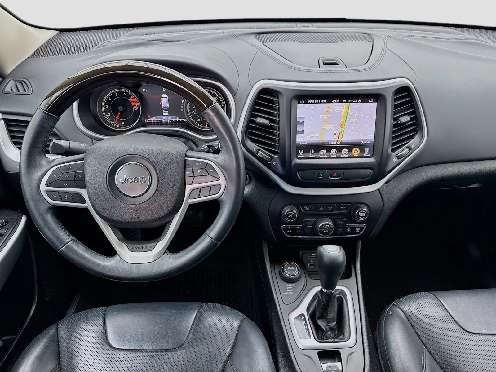Jeep Cherokee photo 14